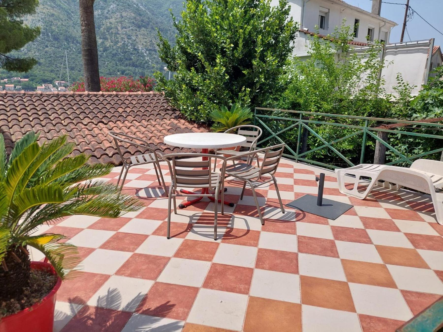 Garden Apartmant Near Sea Kotor Dış mekan fotoğraf